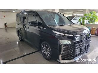 2025 toyota voxy 2.0 (non premium color) mpv warna hitam