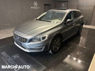 volvo v60 cross country d3 geartronic business del 2017 usata a bastia umbra