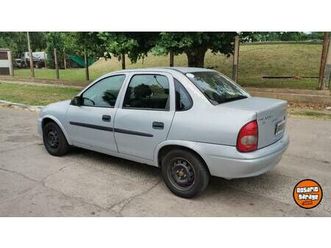chevrolet corsa 2005 gnc aire funciona muy bien $6.500.000 papeles al día.