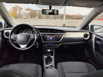 prodajem toyotu auris