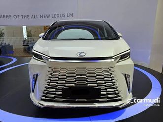 2025 lexus lm 350h 2.5 7 seater mpv