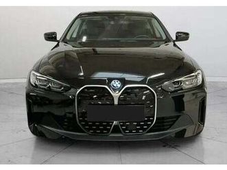 bmw i4 edrive40 - 3.895 kr/mdr