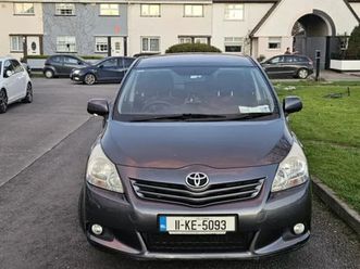 minivan toyota verso.nct 08/26