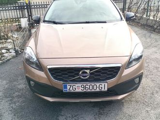 volvo v40 cross country