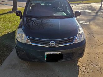 2010 nissan versa sl hatchback