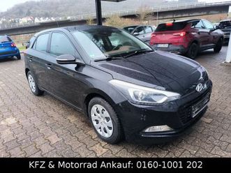 hyundai i20 active 1.hd sh kamera navi dab 8-fch bereift
