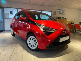 1.0 vvt-i x-play euro 6 5dr