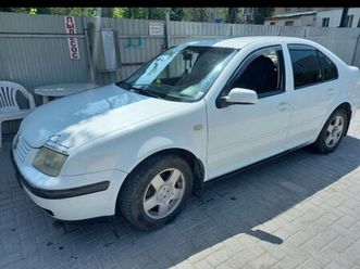 volkswagen bora an. 2000