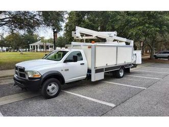 2011 dodge ram 5500 bucket truck