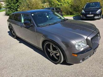 chrysler 300 c srt design