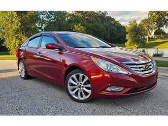 2011 hyundi sonata 2.0t *** low miles ***
