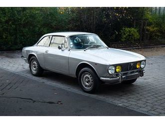 alfa romeo 2000 gtv 1975