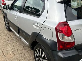 toyota etios cross 1.5 flex 16v 5p mec. 2015