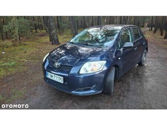 toyota-auris-1-4-d-4d-luna