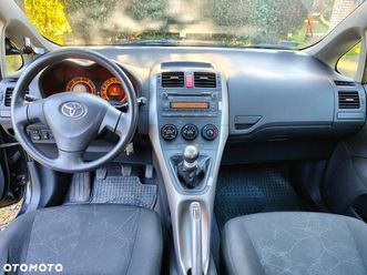 toyota auris 1.4 d-4d terra