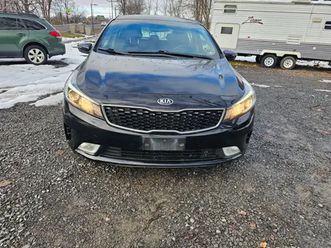 kia forte 2018 hb, noir int .noir automatique, impecable