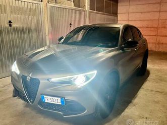 stelvio 2.0 280cv q4 executive
