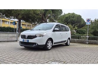 dacia lodgy 1.6 8v 85cv 5 posti metano garanzia 12 mesi