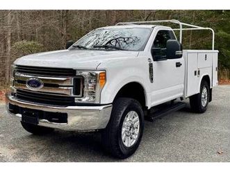 2017 ford f-250 super duty regular cab w/ 8' reading utility 4x4