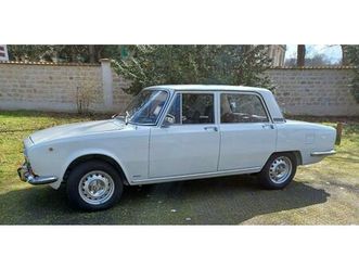 alfa romeo berlina 2000 (giulia)