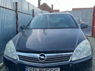 masina opel astra station avrig
