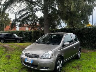 toyota yaris 1.0 3 porte sol