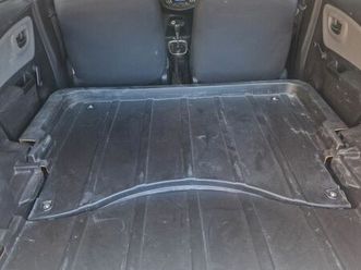 toyota yaris 1.5 hybrid van autocarro