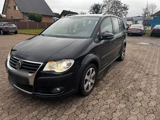 vw touran cross 7 sitzer navi aahk klima shz
