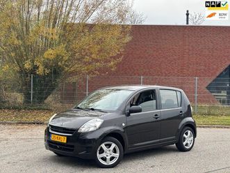 daihatsu sirion 2 - 1.3-16v comfort | nieuwe apk | volledig onderhouden | 1 eigenaar | automaat | rijdt top