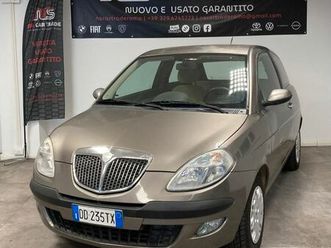 lancia ypsilon 1.2-ok neopatentati- 89000 km originali