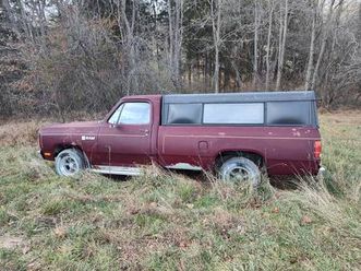 1981 dodge d150 4 speed 8 ft. bed