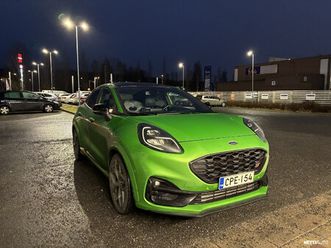 1,5 ecoboost 200hv m6 st 5-ovinen ** b/o / p.kamera / nahka-alcantara / lohko + sisä / navi / led **