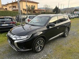 mitsubishi outlander 2.0 4wd gpl bi-fuel cvt instyle sda 7 posti
