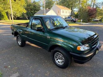 2001 mazda b3000 6cyl manual transmission. 3.0l engine clean!!