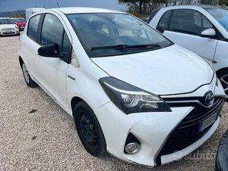 toyota yaris 1.5 hybrid 5 porte style