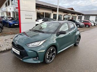 toyota yaris hybrid style plus *safety-paket*