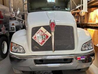 2021 kenworth oil tanker truck 40k miles ready for work