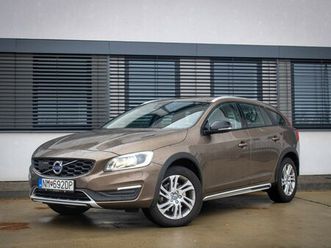 volvo v60 cross country 2.0l 110kw mt/6 2017 / aj na splátky / protiúčet /