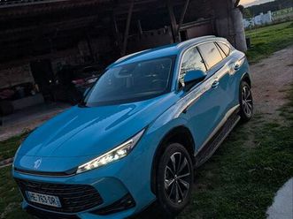 mg ehs phev luxury 272ch