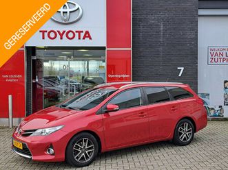 toyota auris touring sports 1.6 trend automaat stoelverwarming trekhaak achteruitrijcamera cruise control