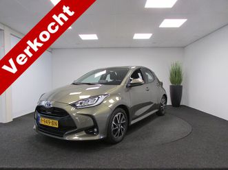 toyota yaris 1.5 hybrid dynamic i led i navigatie i apple carplay i achteruitrijcamera i