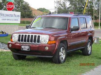 * 2009 jeep commander * 3rd row seating * 4x4 *