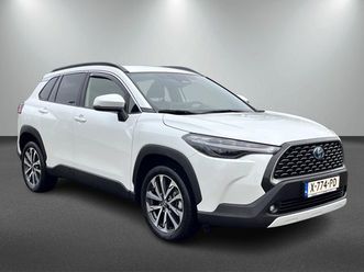 toyota corolla cross hybrid 140 style