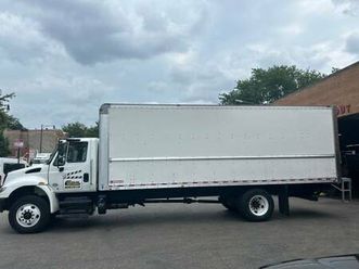 must see 24ft box truck with liftgate