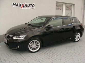 lexus ct 200h executive&navigation (automata) tempomat+navi+17-es alufelni+tolatókamera+szervizkönyv!
