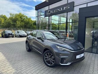 lexus lbx 1.5 hybrid elegant tech e-cvt