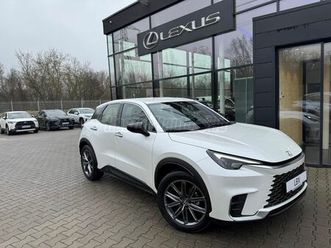 lexus lbx 1.5 hybrid relax tech e-cvt