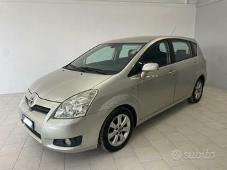 toyota corolla verso 2.2 16v d-4d sol 7 posti