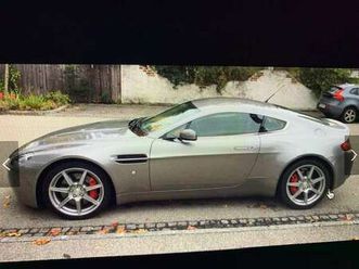 aston martin vantage v 8 vantage