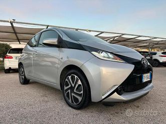 toyota aygo 1.0 benzina automatica